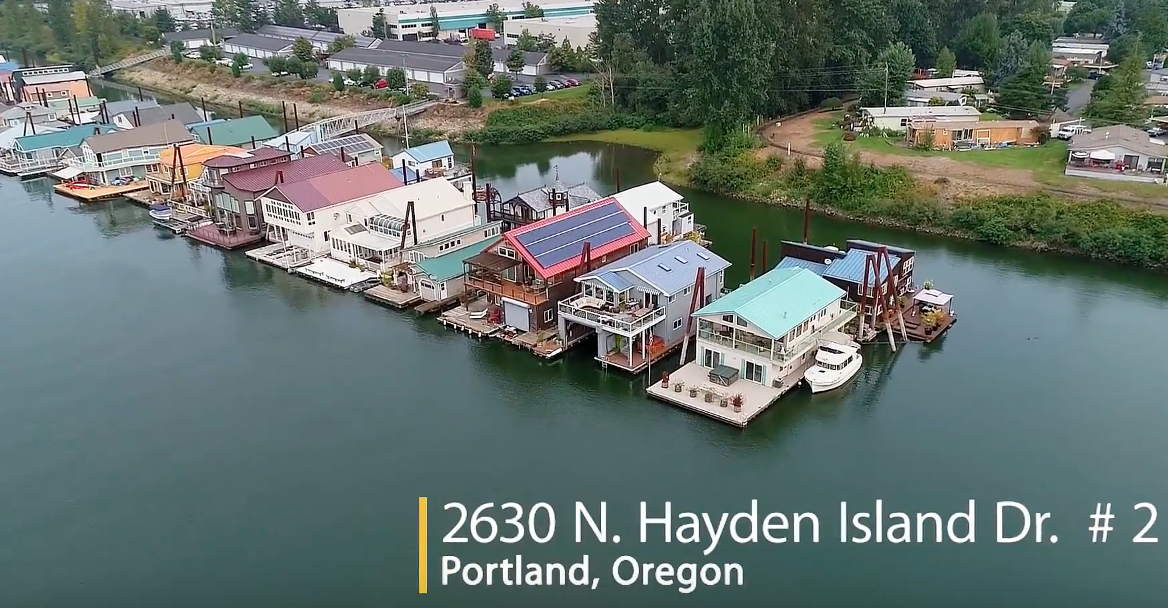 Contemporary Floating Home on the Columbia River