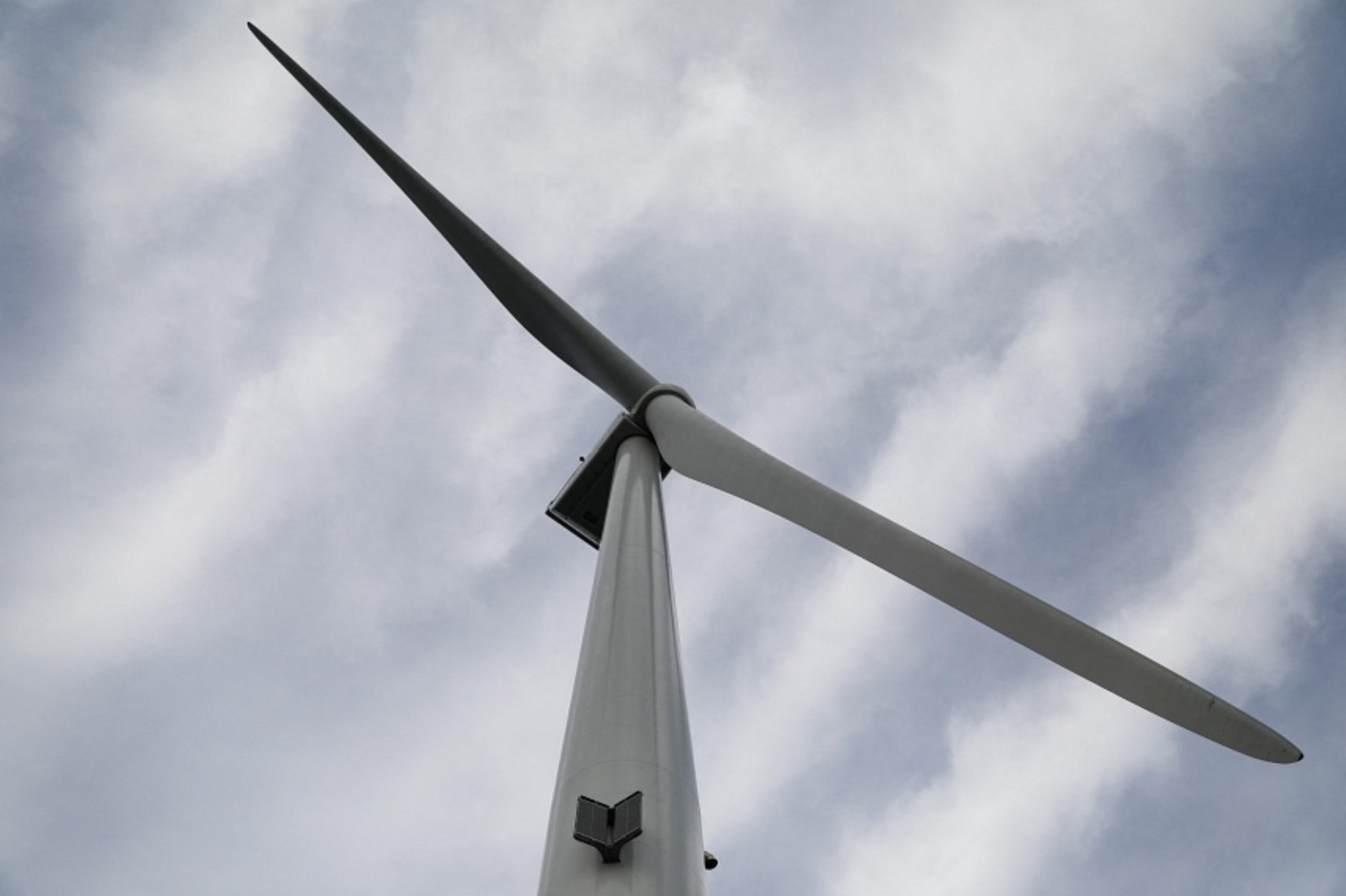 China company announces huge leap in offshore wind turbine size, surprising industry