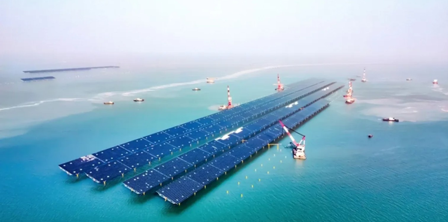 China Powers Up the World’s Largest Open-Sea Offshore Solar Farm!